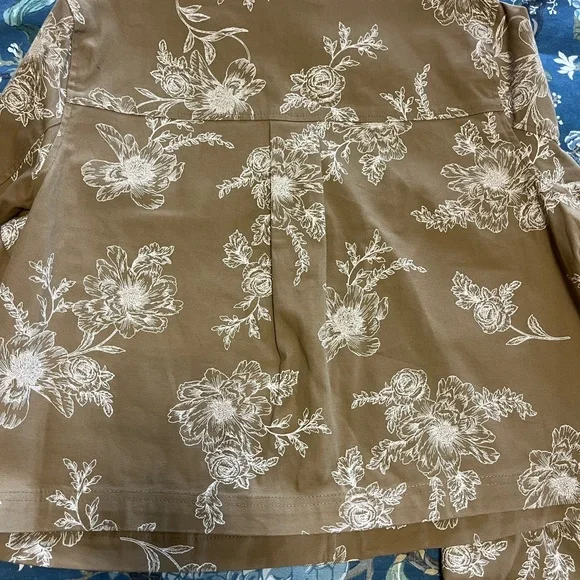 Utility Bomber Jacket Future Collective Khaki Medium Spring Floral Feminine NWOT - Picture 8 of 8